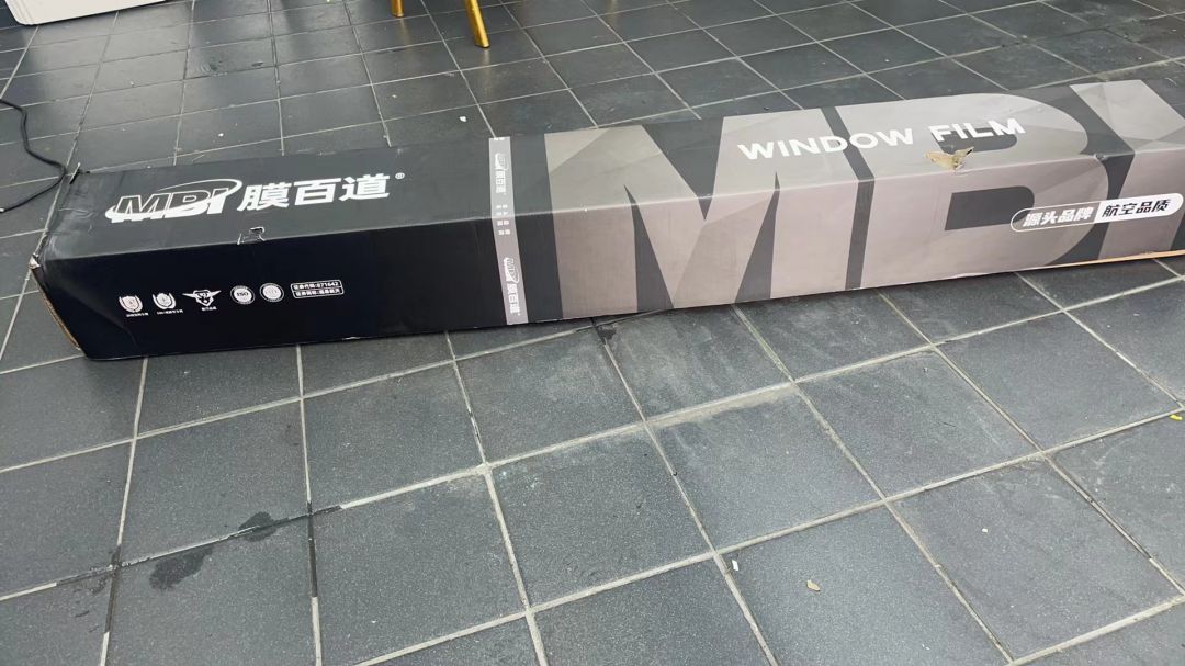 奥迪A4L装贴稀拓系列太阳膜75/稀拓系列太阳膜15