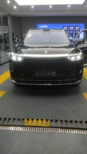 赛力斯问界M8装贴I7-星耀系列隐形车衣7.5