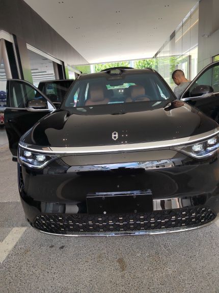 赛力斯问界M8装贴稀拓系列太阳膜75/稀拓系列太阳膜35
