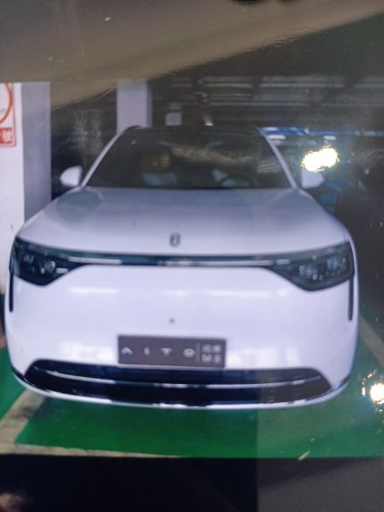 赛力斯问界m8装贴稀拓系列太阳膜75/稀拓系列太阳膜35