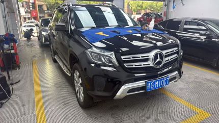奔驰GLS装贴稀拓系列太阳膜75/稀拓系列太阳膜15