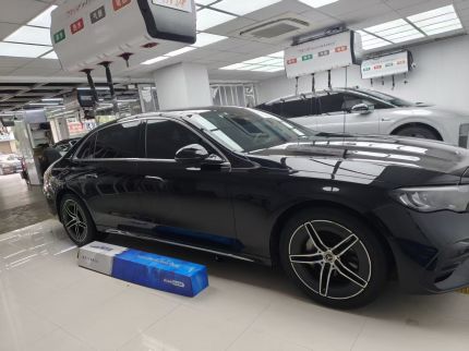 奔驰E300L装贴M8-钻石系列车衣8.5